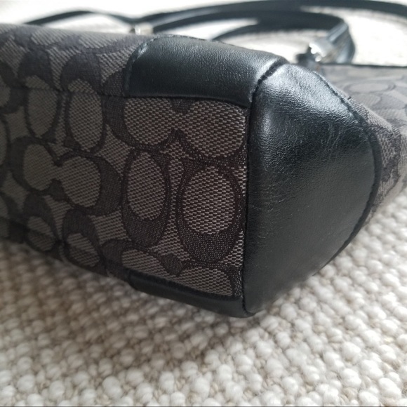 Coach bag with removable shoulder strap - Picture 4 of 13